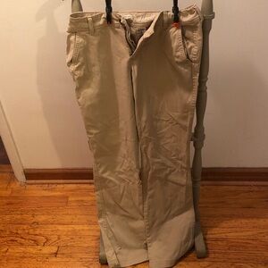 Old Navy Beige/Tan Chino Pants for Women sweet heart size 6